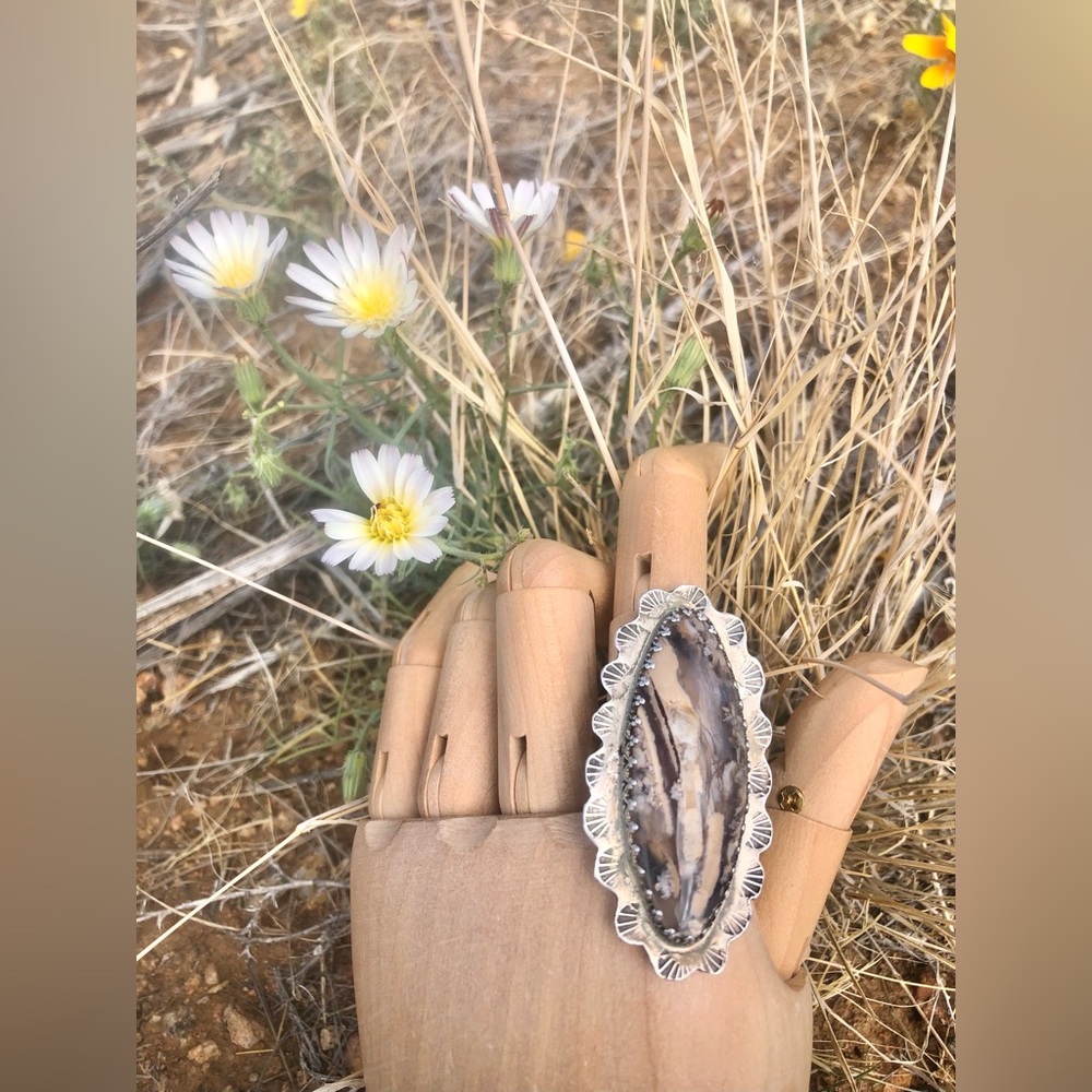 Handcrafted Southwestern Silver Inlaid Stick Agate Ring - Picture 4 of 14